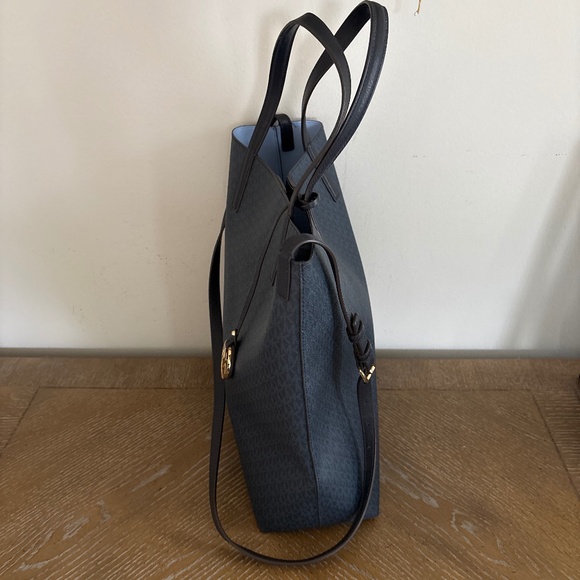 Michael Kors Large Hayley North South Logo Tote Handbag - Picture 3 of 6